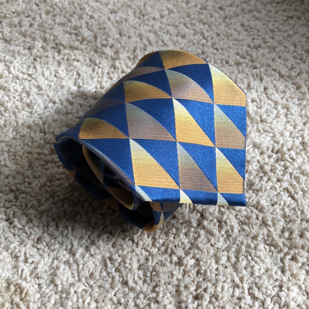 Arrow Shiny Blue and Gold Triangular Pattern Tie